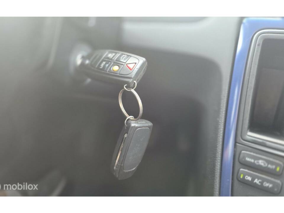 Bild 24/42 von Volvo V 70 2.5T (2005)