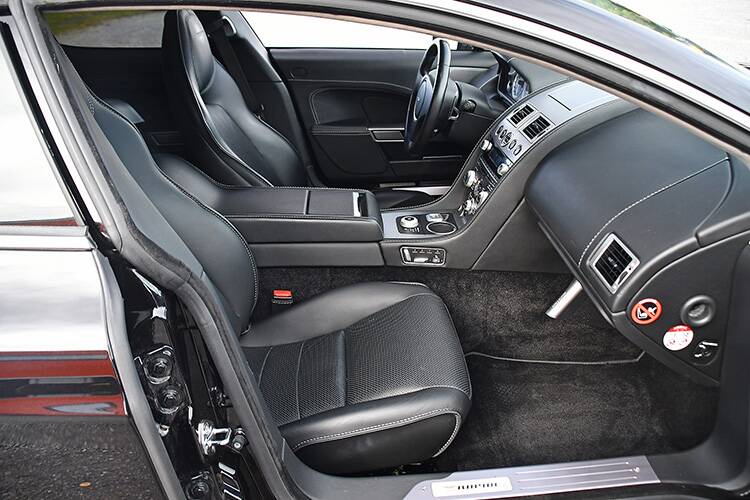 Image 11/50 of Aston Martin Rapide (2011)