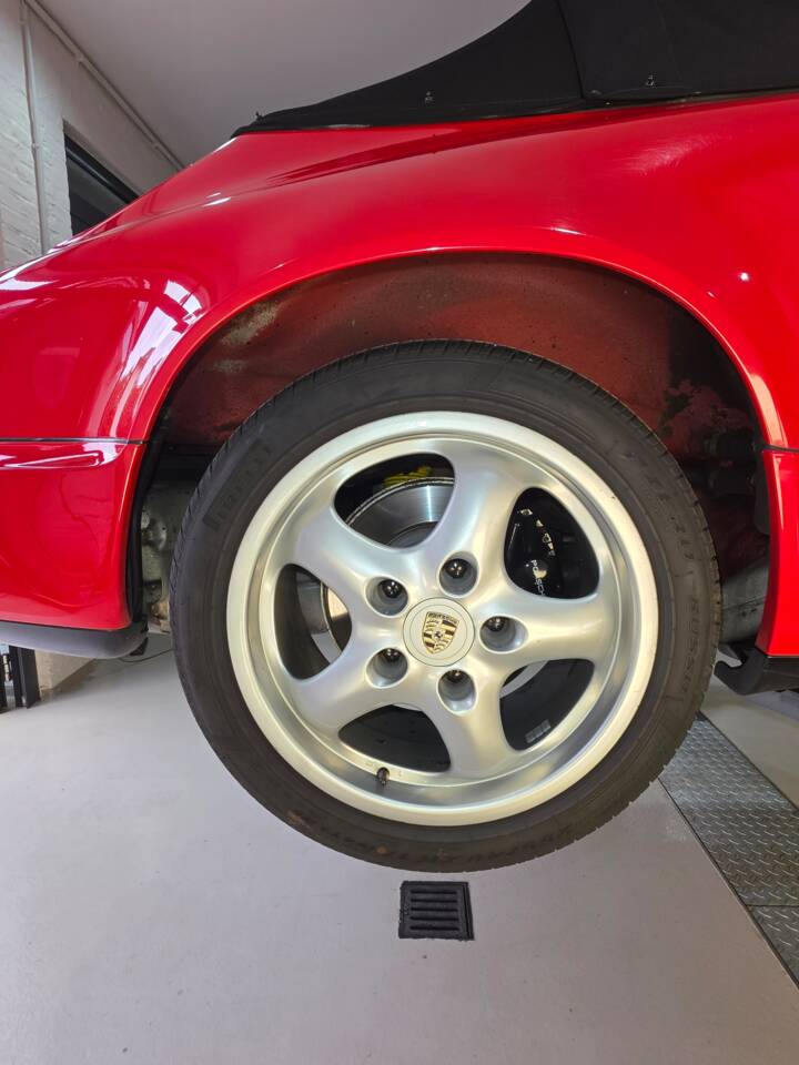 Bild 106/113 von Porsche 911 Carrera 2 (1991)