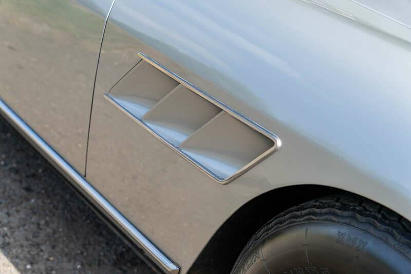 Image 43/49 de Ferrari 330 GT 2+2 (1966)