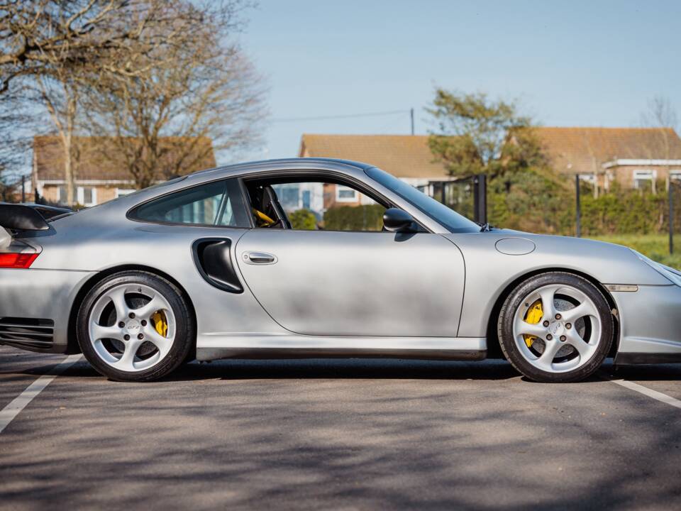 Bild 2/50 von Porsche 911 GT2 (2002)