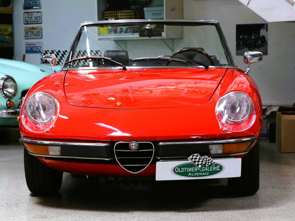 Afbeelding 1/37 van Alfa Romeo 2000 Spider Veloce (1979)