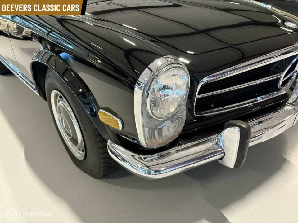 Image 10/19 de Mercedes-Benz 280 SL (1968)
