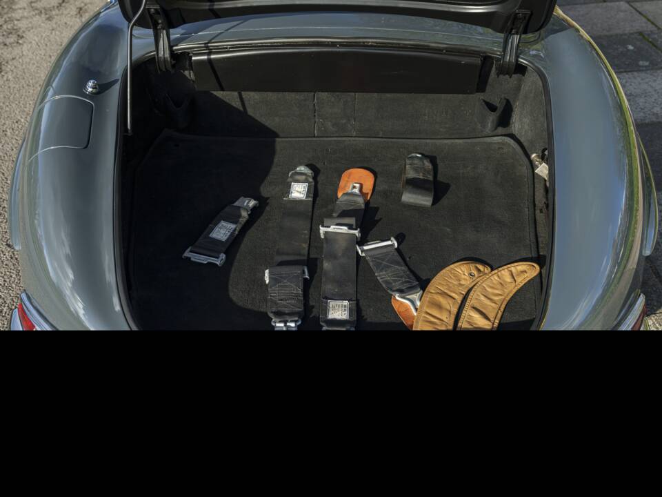 Image 23/25 de Mercedes-Benz 300 SL Roadster (1961)