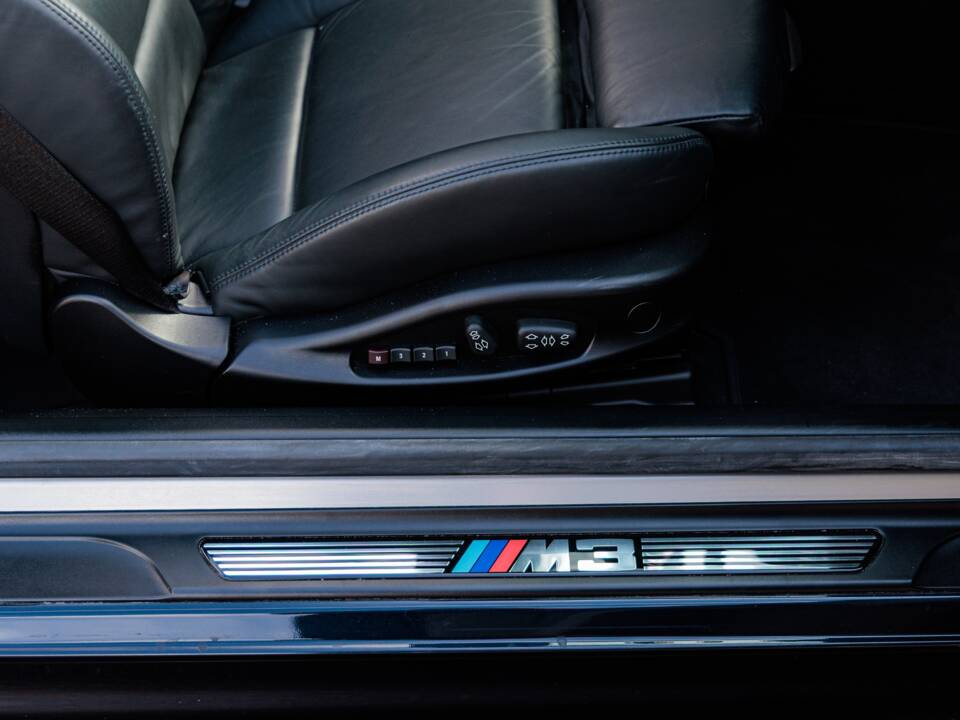Image 20/38 de BMW M3 (2004)