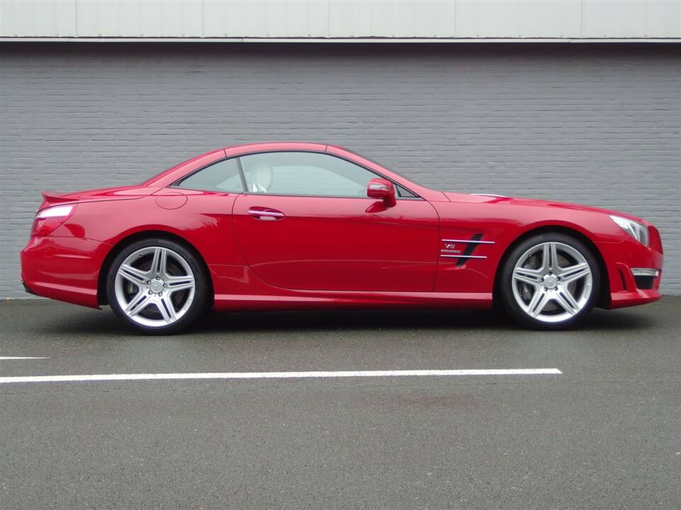 Image 6/99 of Mercedes-Benz SL 63 AMG (2012)