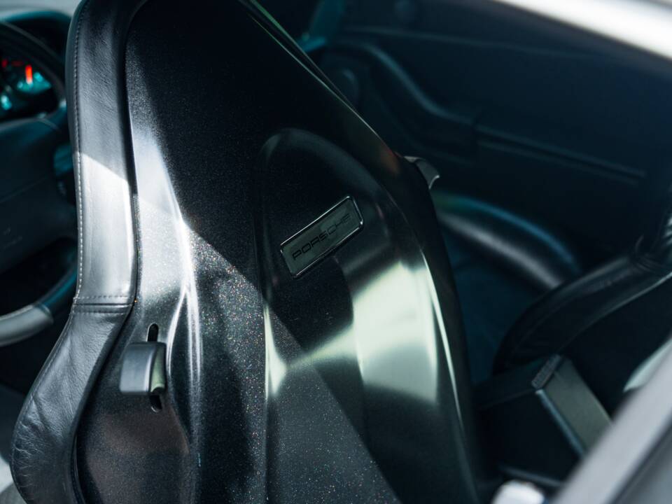 Bild 8/58 von Porsche 911 Carrera 4S (1996)