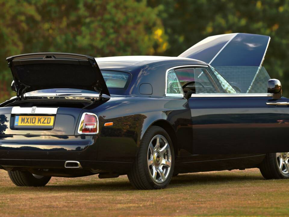 Bild 27/50 von Rolls-Royce Phantom Coupé (2010)