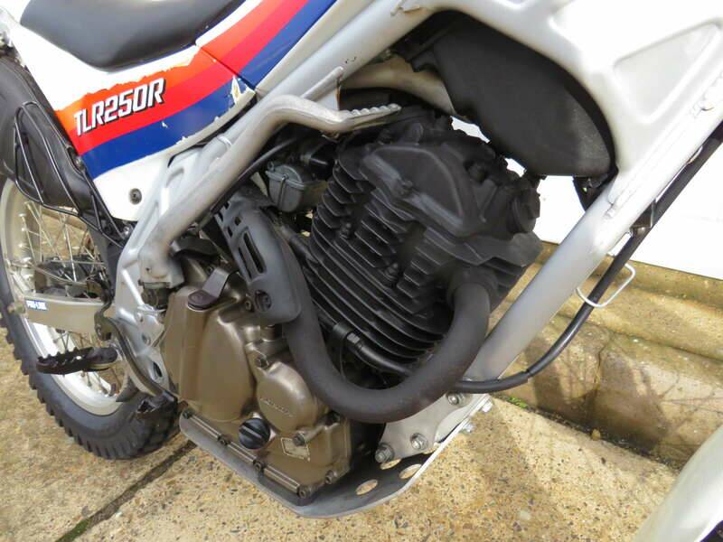 Image 14/33 of Honda TLR 250 (1986)