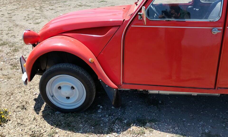 Imagen 3/8 de Citroën 2 CV Beachcomber (1983)