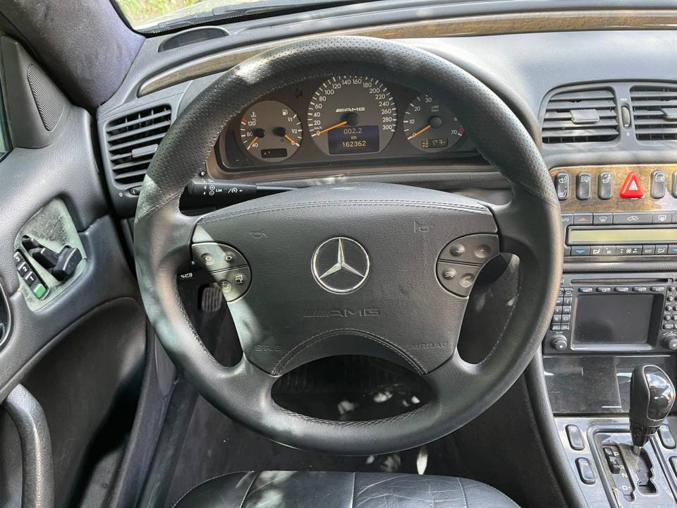 Bild 16/27 von Mercedes-Benz CLK 55 AMG (2001)