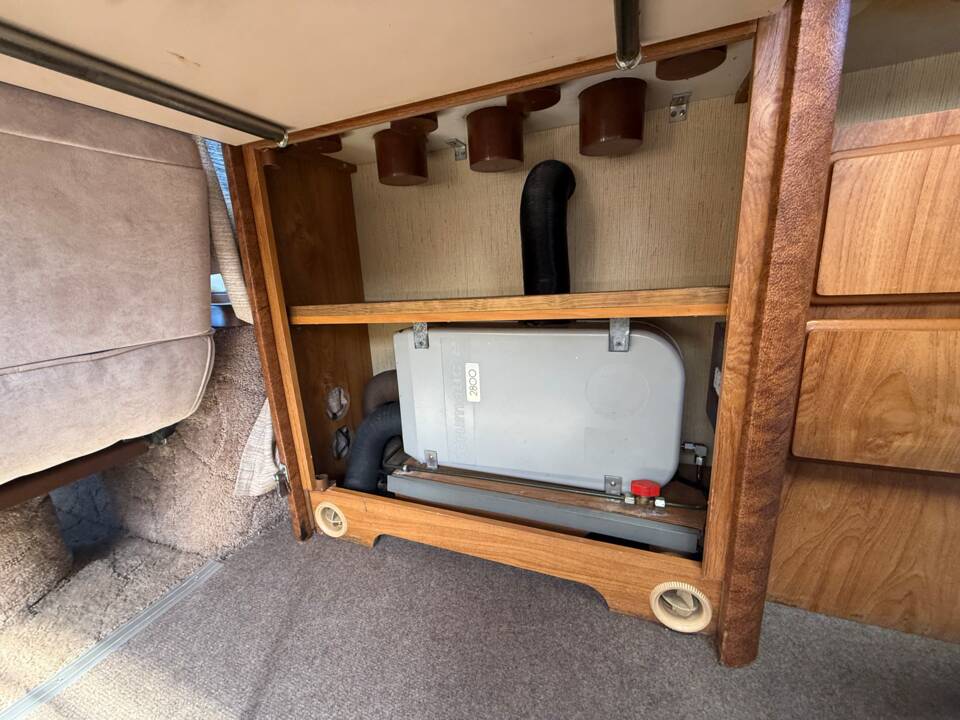 Image 7/23 of Mercedes-Benz T1 410 D Hymer S 670 (1989)