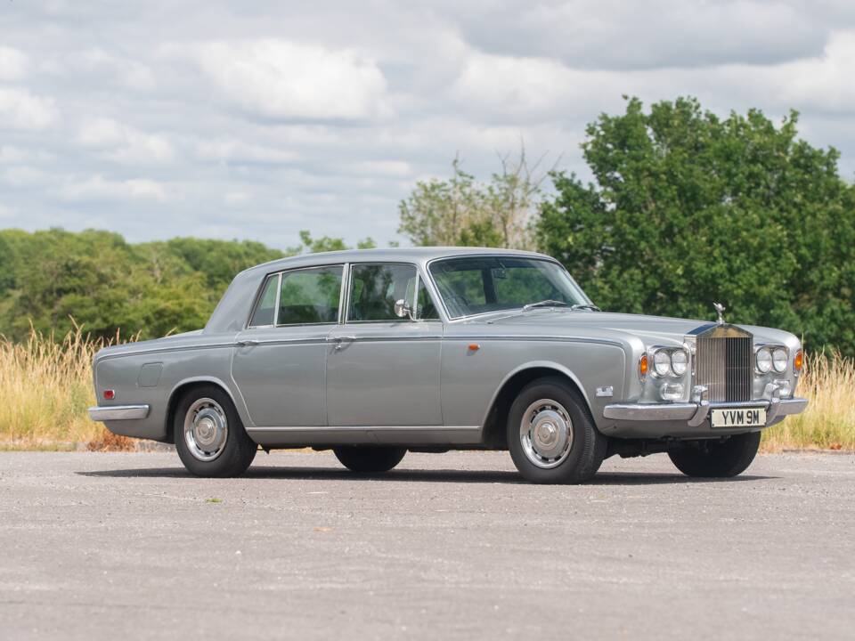 Image 12/50 of Rolls-Royce Silver Shadow I (1973)