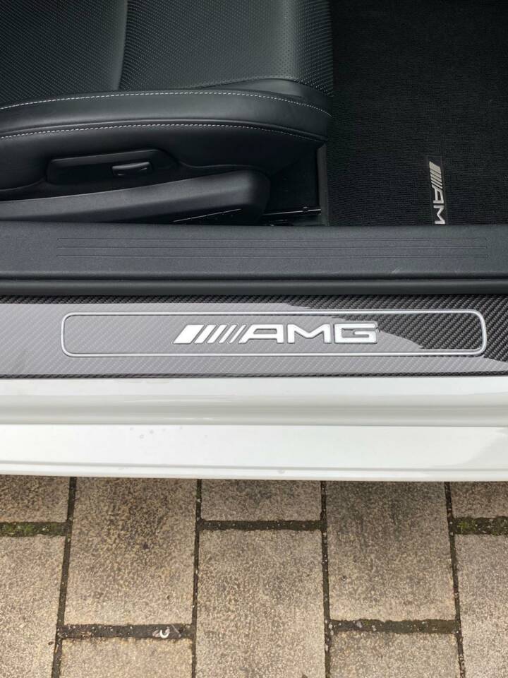 Image 15/34 of Mercedes-AMG GT-S (2018)