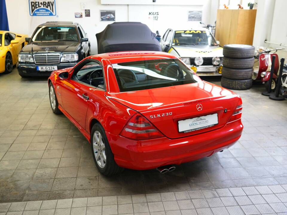 Image 9/41 of Mercedes-Benz SLK 230 Kompressor (1998)