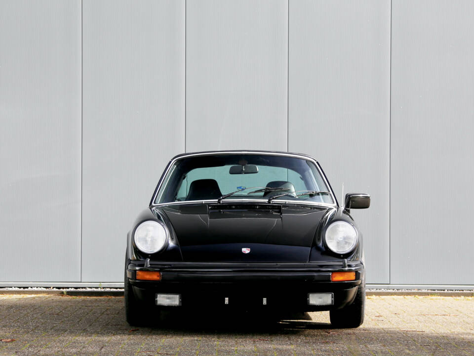 Image 22/67 de Porsche 911 2.7 S (1977)