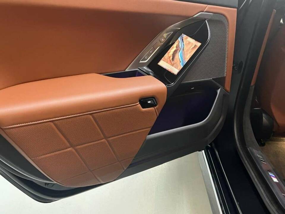 Image 13/50 de BMW i7 eDrive50 (2023)