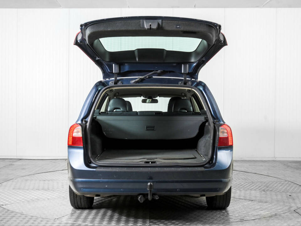 Imagen 41/46 de Volvo V70 D5 (2008)