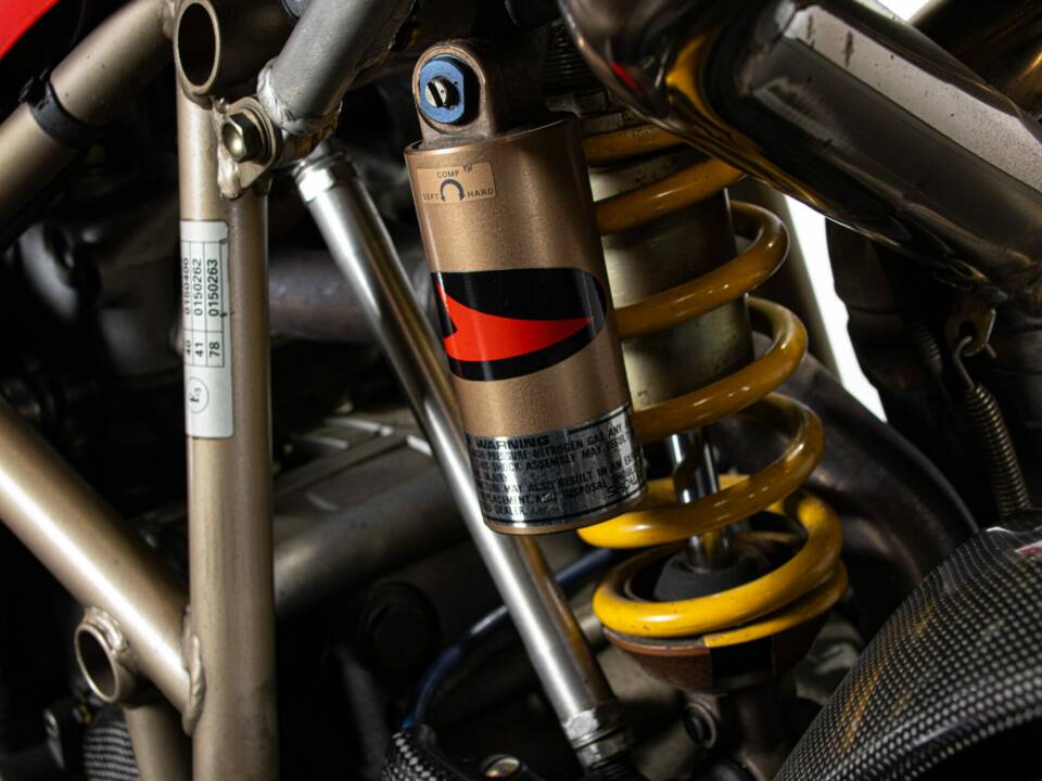 Image 49/50 of Ducati DUMMY (1994)