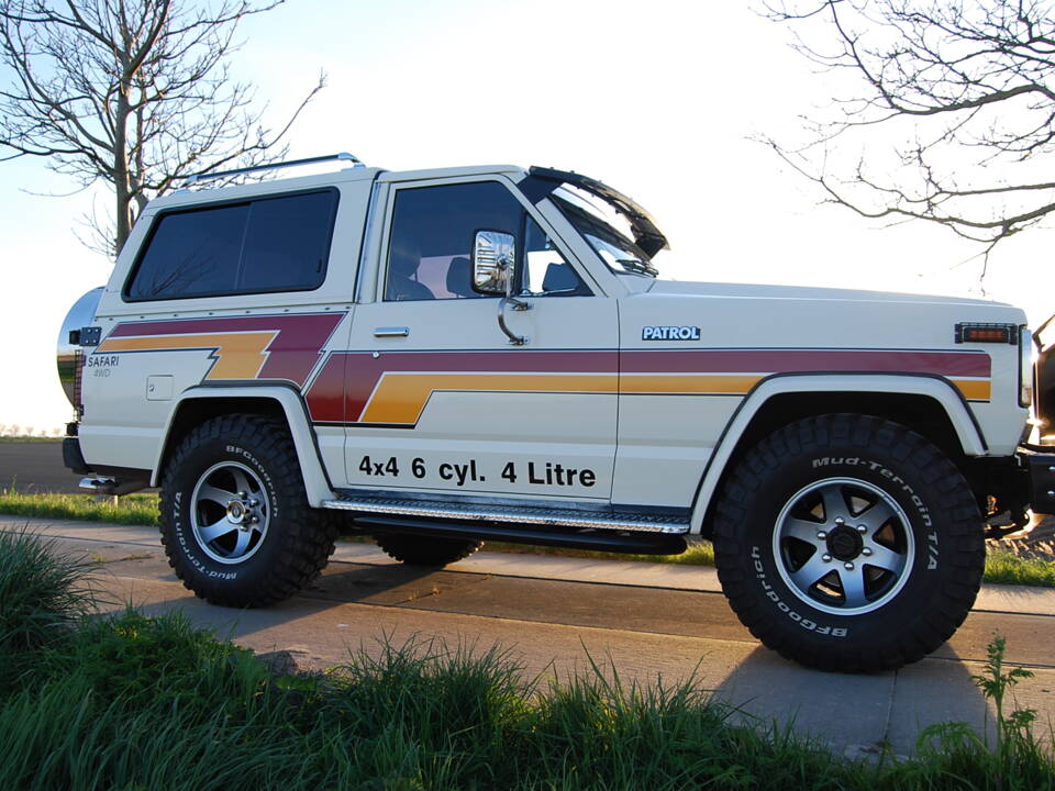 Image 21/47 of Nissan Patrol (1983)