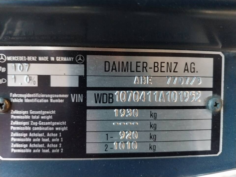 Image 39/43 of Mercedes-Benz 300 SL (1989)