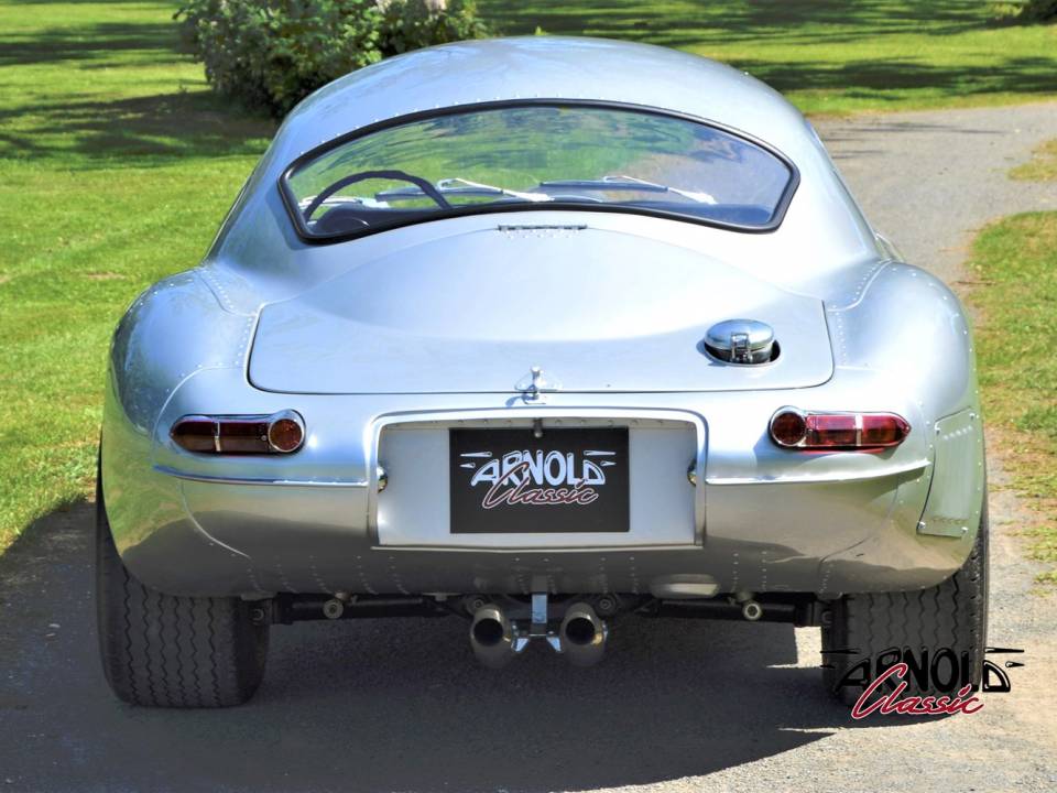 Immagine 11/31 di Jaguar E-Type (1968)