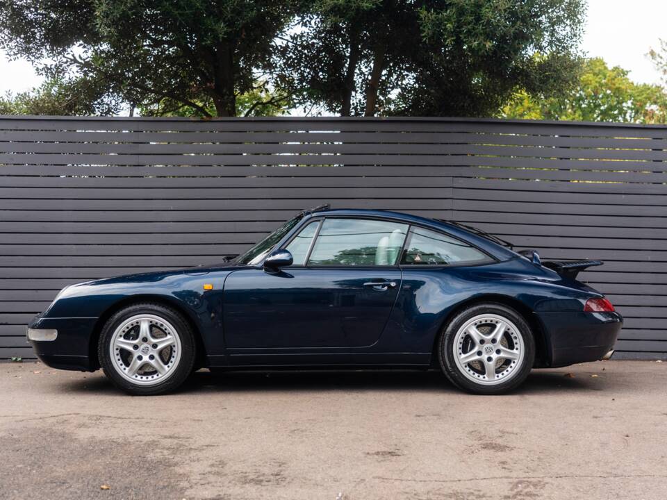 Image 13/68 of Porsche 911 Carrera (1997)