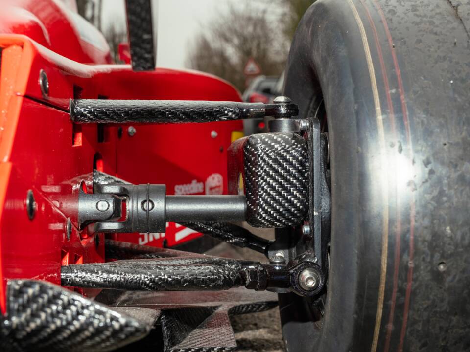 Image 72/85 of Ferrari 641 (1990)