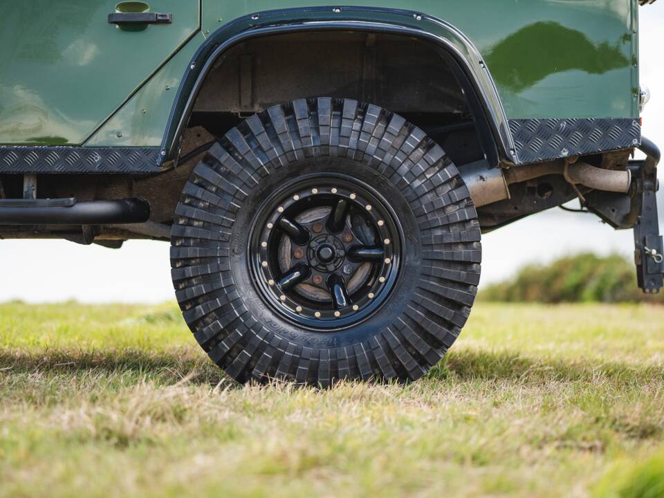 Immagine 19/50 di Land Rover Defender 110 (2005)