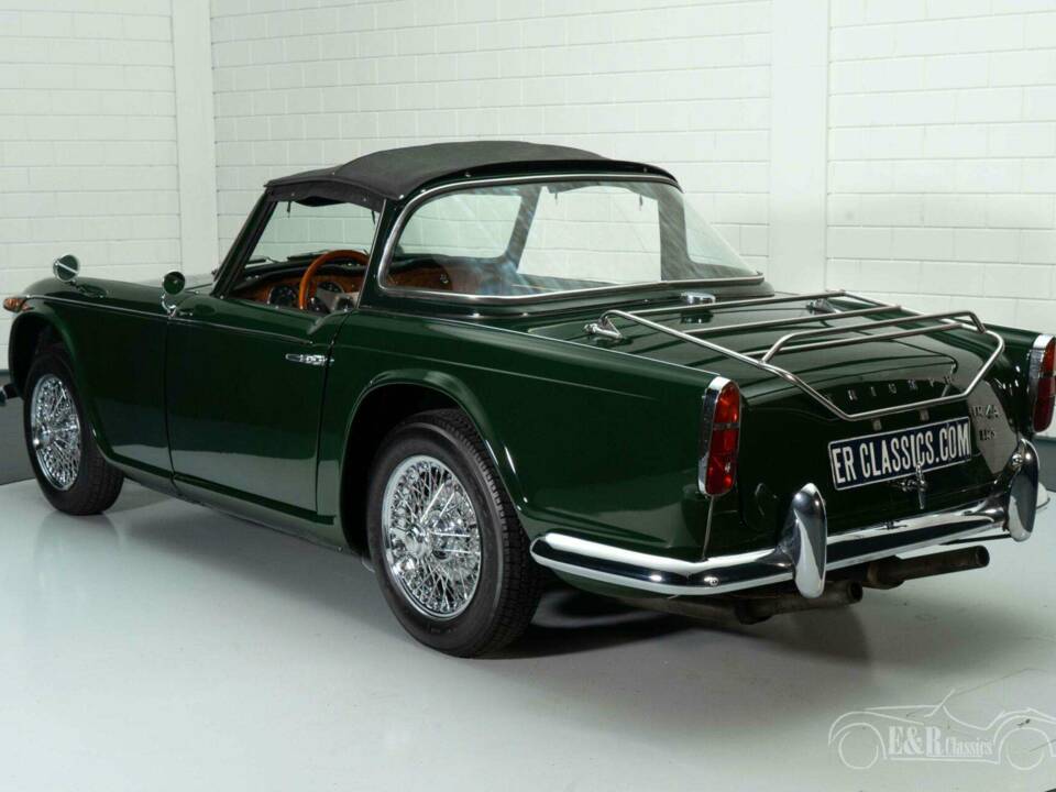 Image 12/17 de Triumph TR 4A IRS (1966)