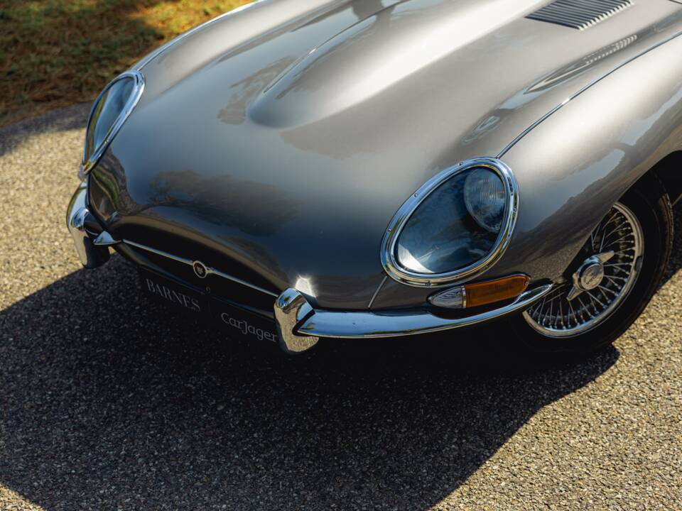 Image 7/20 de Jaguar Type E (2+2) (1967)