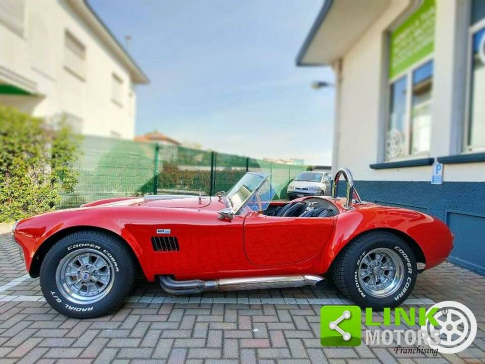 Image 8/10 de AC Cobra Replica (1966)