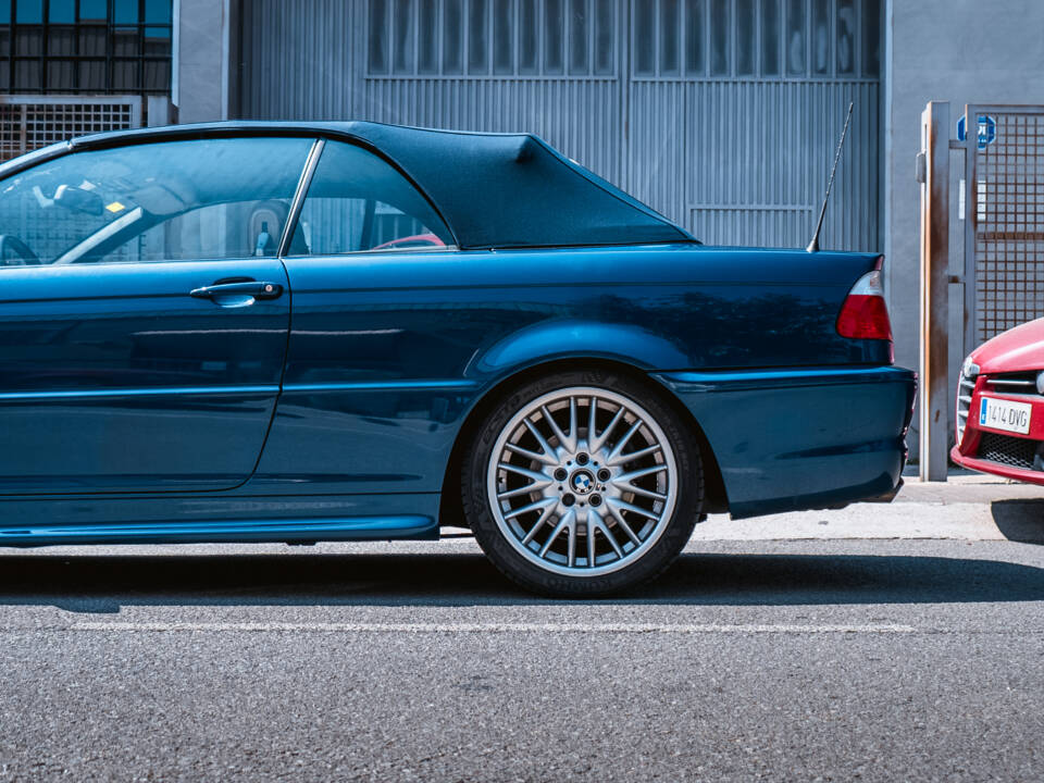 Imagen 13/37 de BMW 325Ci (2002)