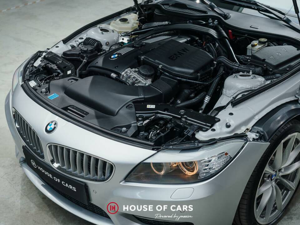 Image 12/24 of BMW Z4 sDrive35is (2010)