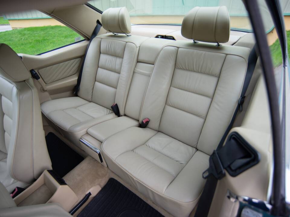 Image 14/31 de Mercedes-Benz 420 SEC (1990)