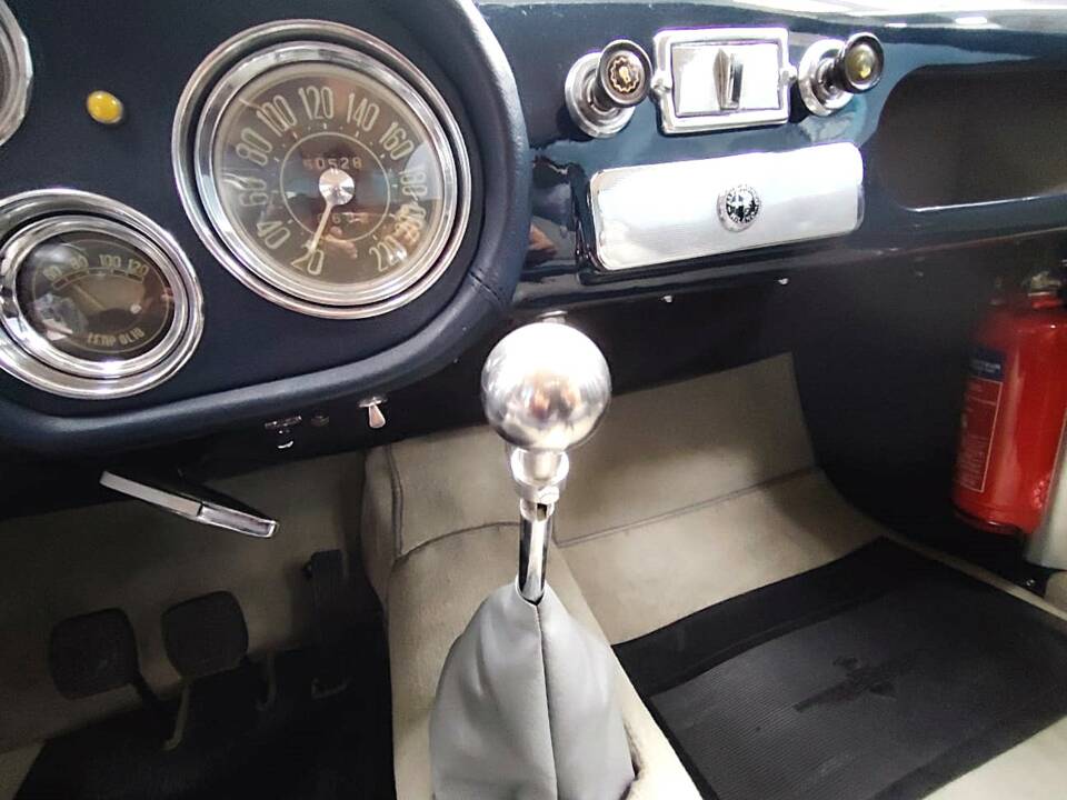 Image 51/67 of Alfa Romeo 1900 C Super Sprint Touring (1956)