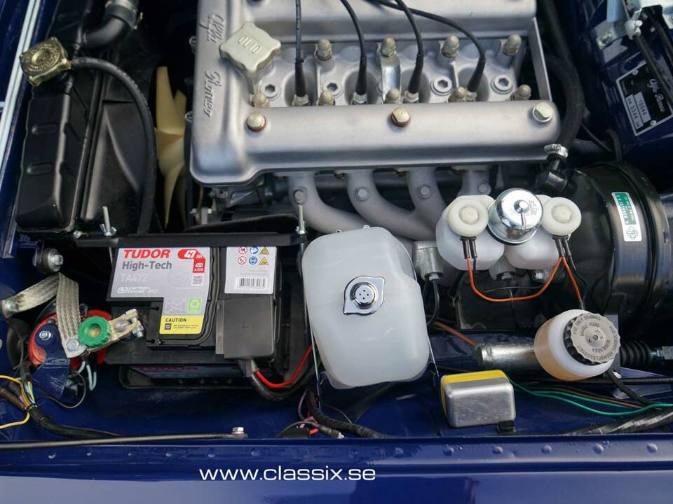 Bild 16/21 von Alfa Romeo 1750 GT Veloce (1972)