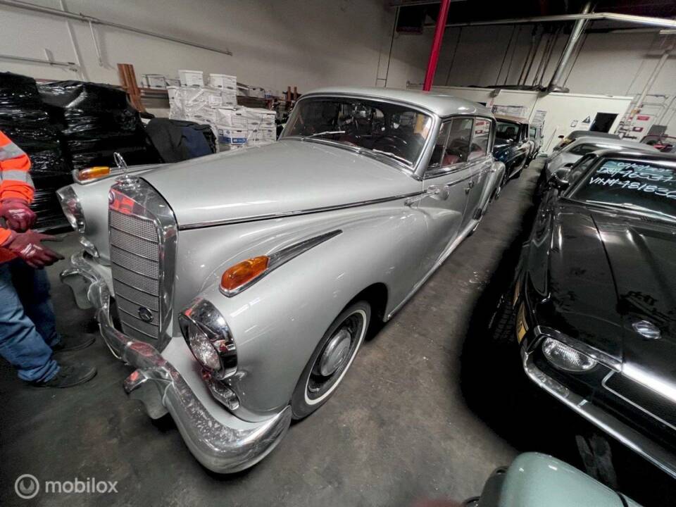 Image 4/36 of Mercedes-Benz 300 d (1958)