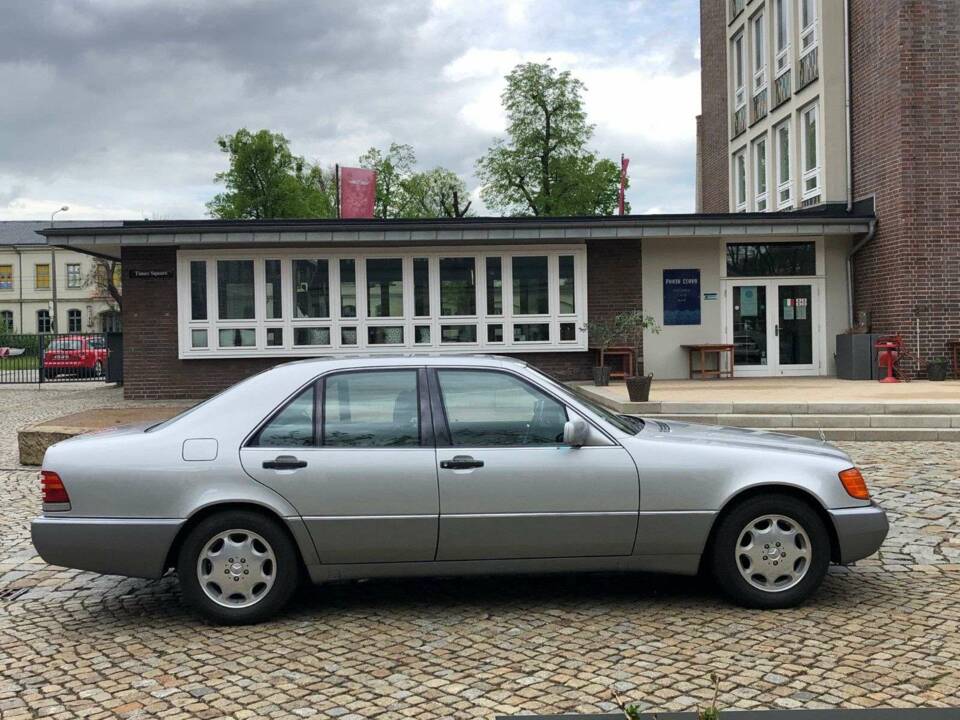 Image 4/18 of Mercedes-Benz 500 SE (1992)