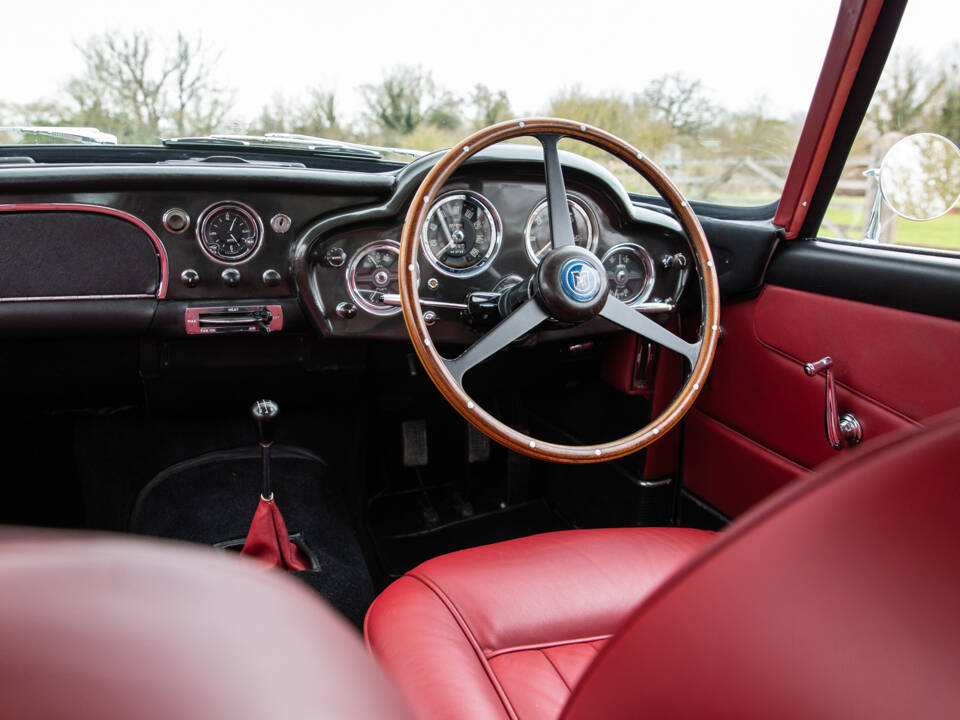 Afbeelding 74/94 van Aston Martin DB 4 (1960)