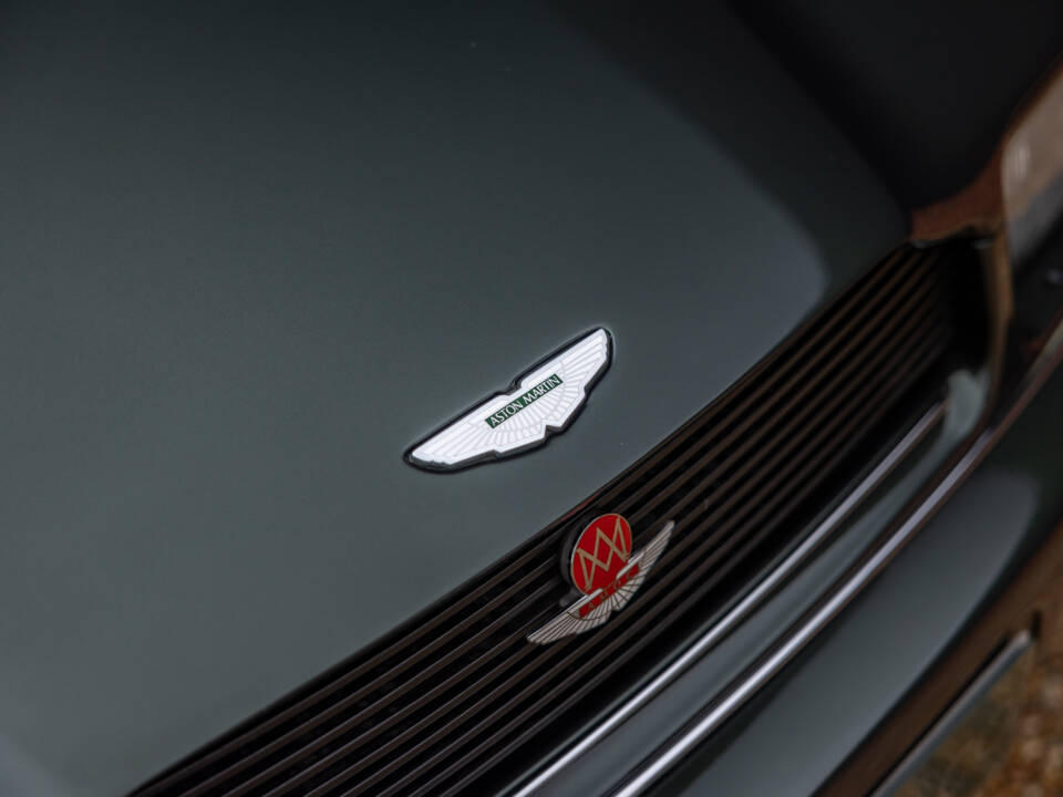 Image 33/100 of Aston Martin Virage Volante (1992)