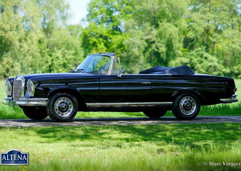 Image 7/52 de Mercedes-Benz 220 SE b (1963)