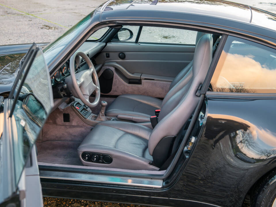 Bild 16/22 von Porsche 911 Carrera (1997)