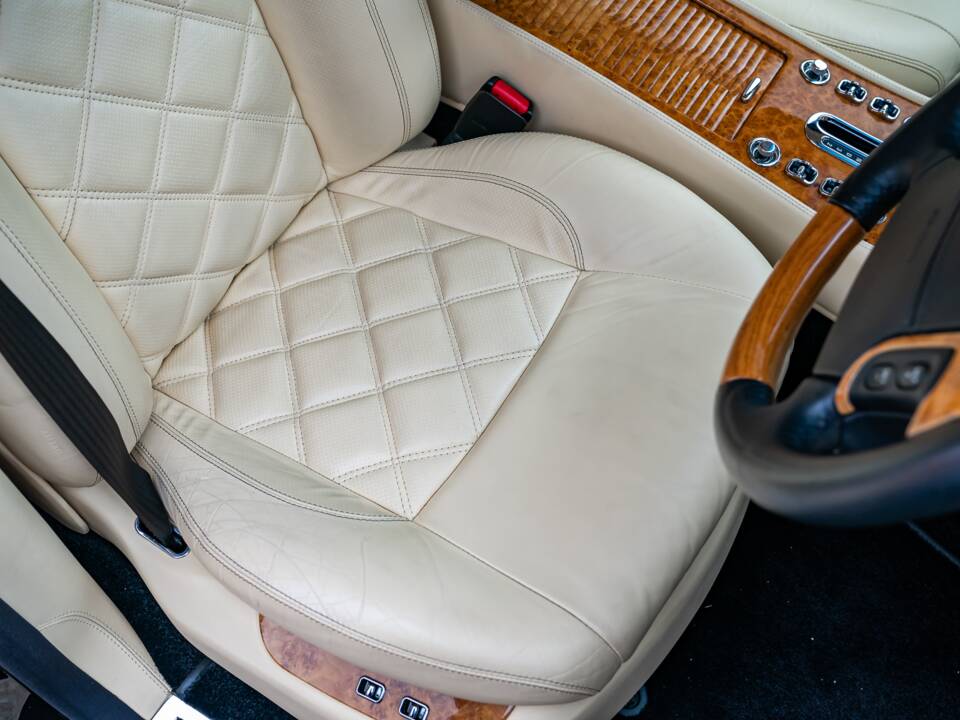 Imagen 28/41 de Bentley Arnage T (2005)