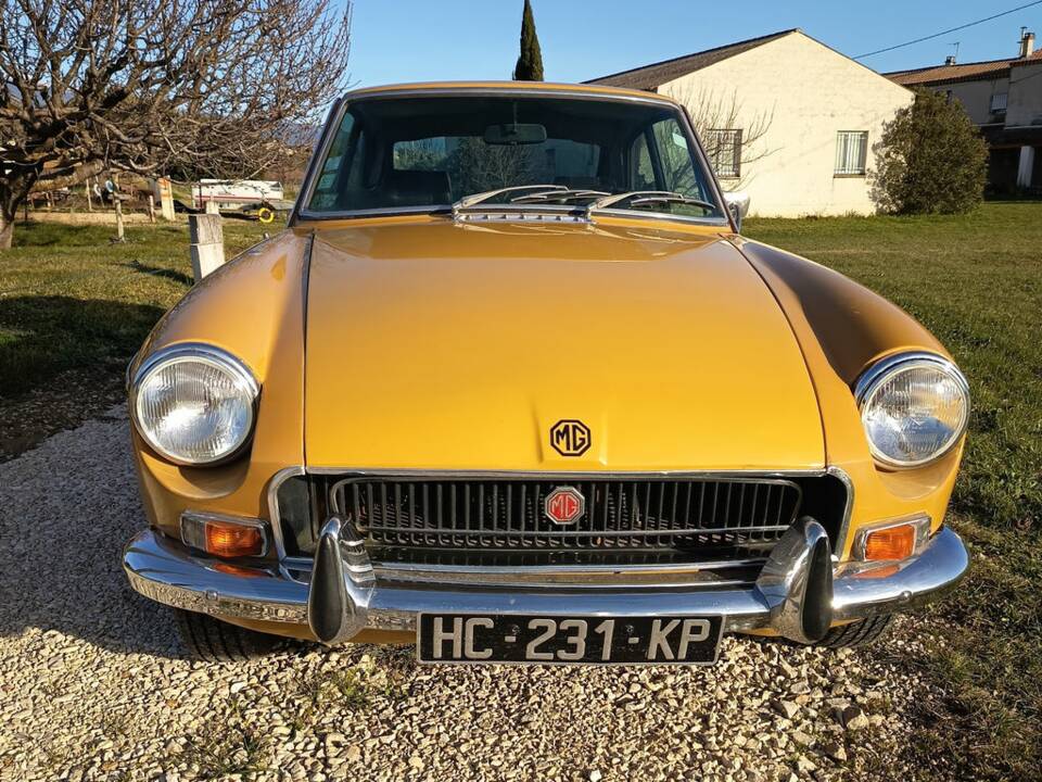 Image 3/8 of MG MGB GT (1971)