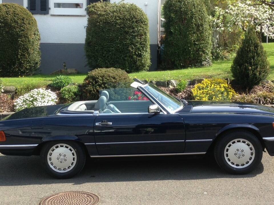 Image 1/20 de Mercedes-Benz 300 SL (1988)