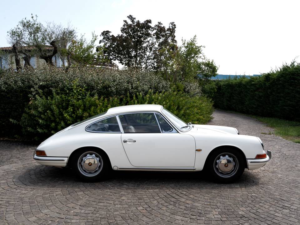 Image 4/60 of Porsche 911 2.0 (1967)