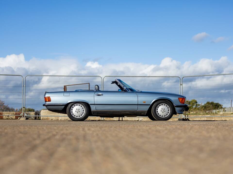 Image 10/47 of Mercedes-Benz 300 SL (1987)
