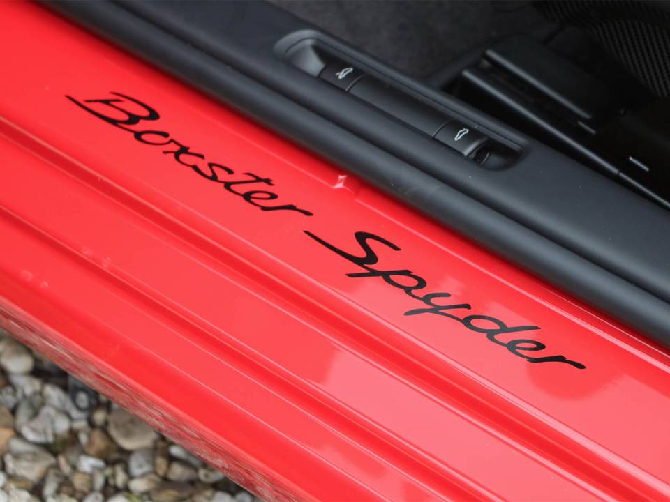 Image 29/34 of Porsche Boxster Spyder (2010)