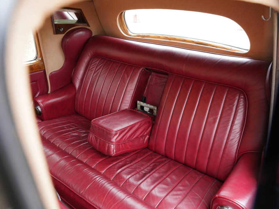 Immagine 42/50 di Rolls-Royce Silver Dawn (1952)